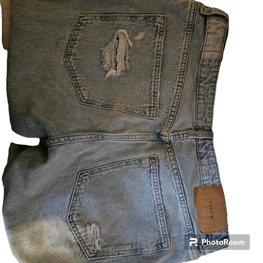 Maxwell Jeans - Picture 2 of 4